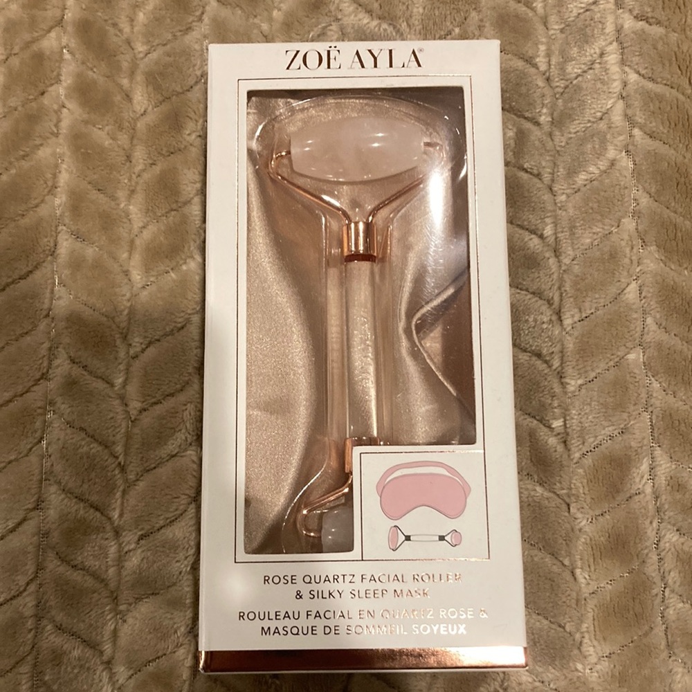 Facial Roller and sleep mask. NEW.